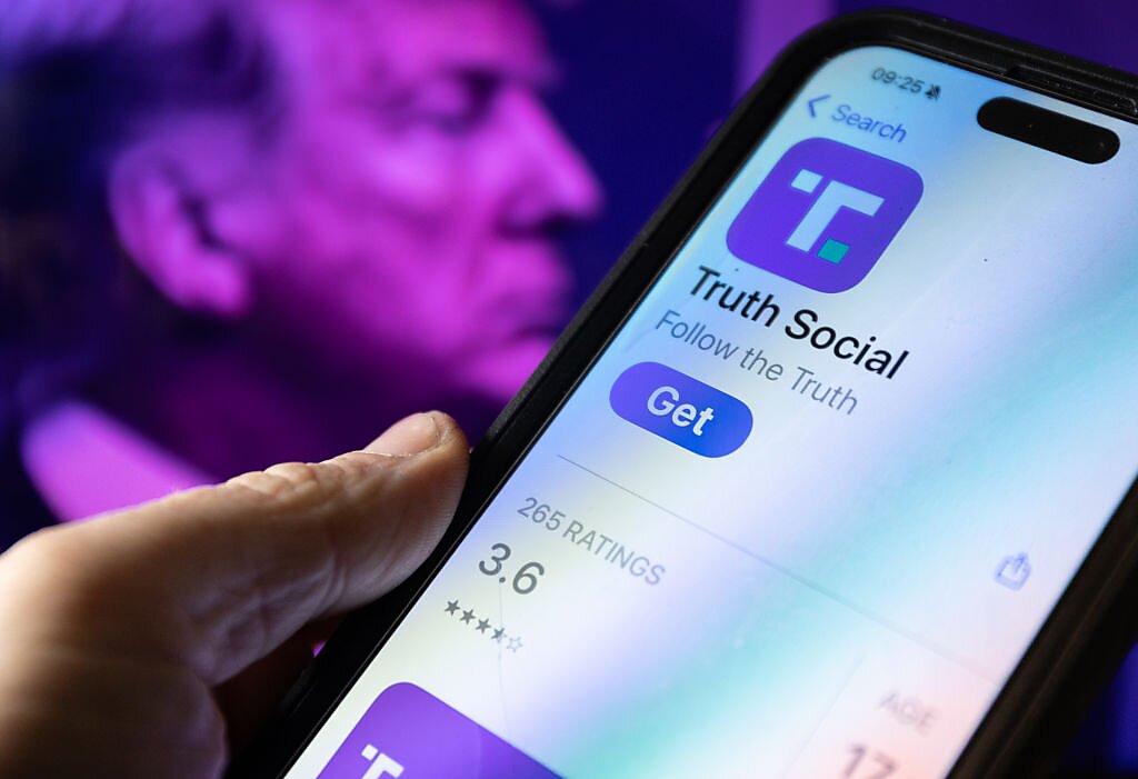 trump truth social 